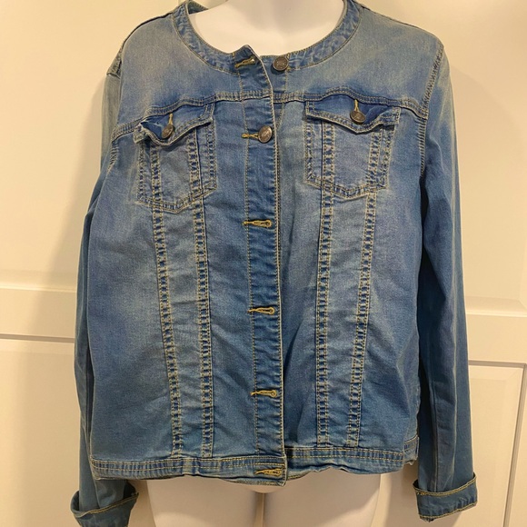 Jean Jacket - Picture 1 of 4